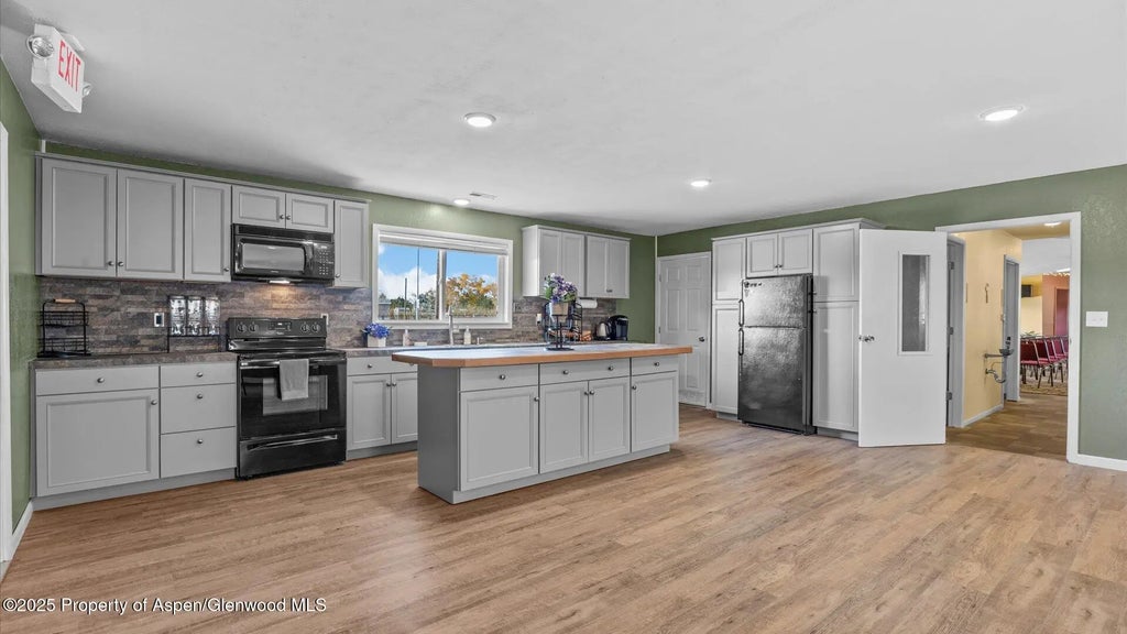 17 of 28 - 412 32 Road, Clifton, CO