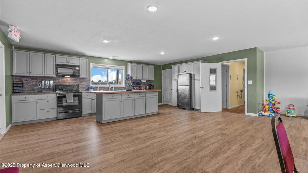 18 of 28 - 412 32 Road, Clifton, CO