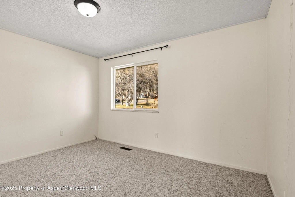 10 of 33 - 864 Hill Street, Meeker, CO