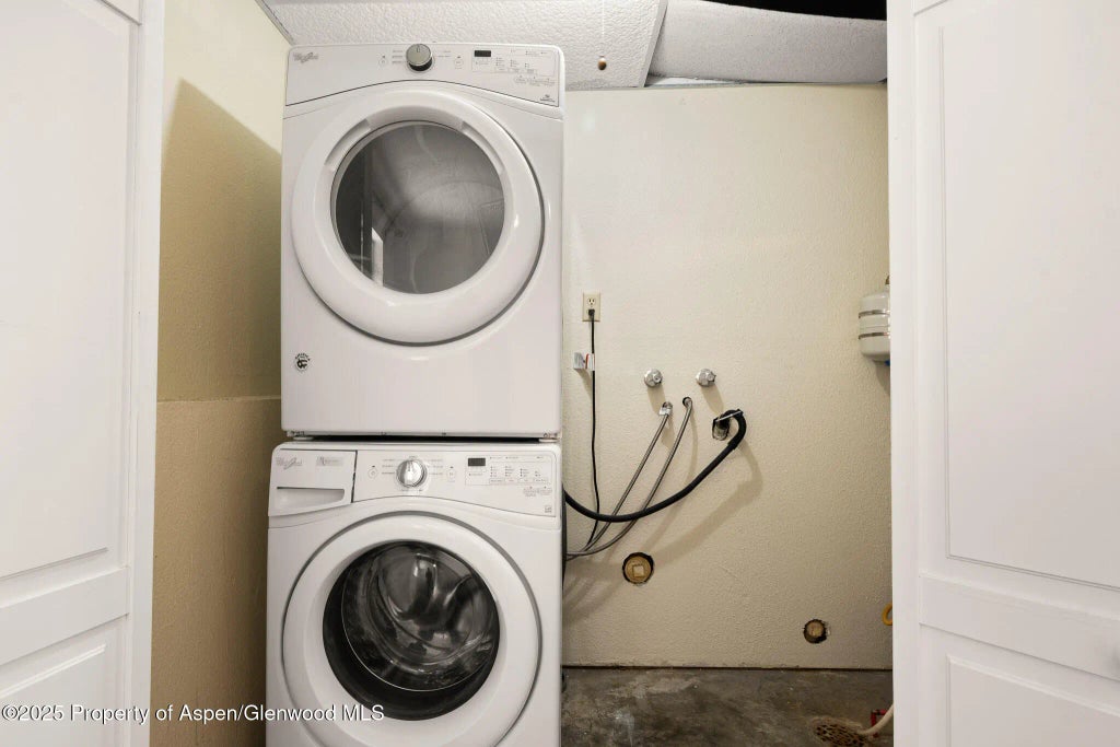 20 of 33 - 864 Hill Street, Meeker, CO