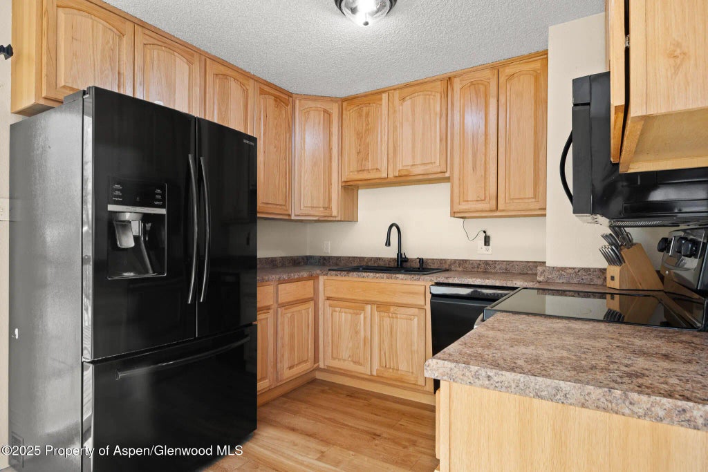 7 of 33 - 864 Hill Street, Meeker, CO