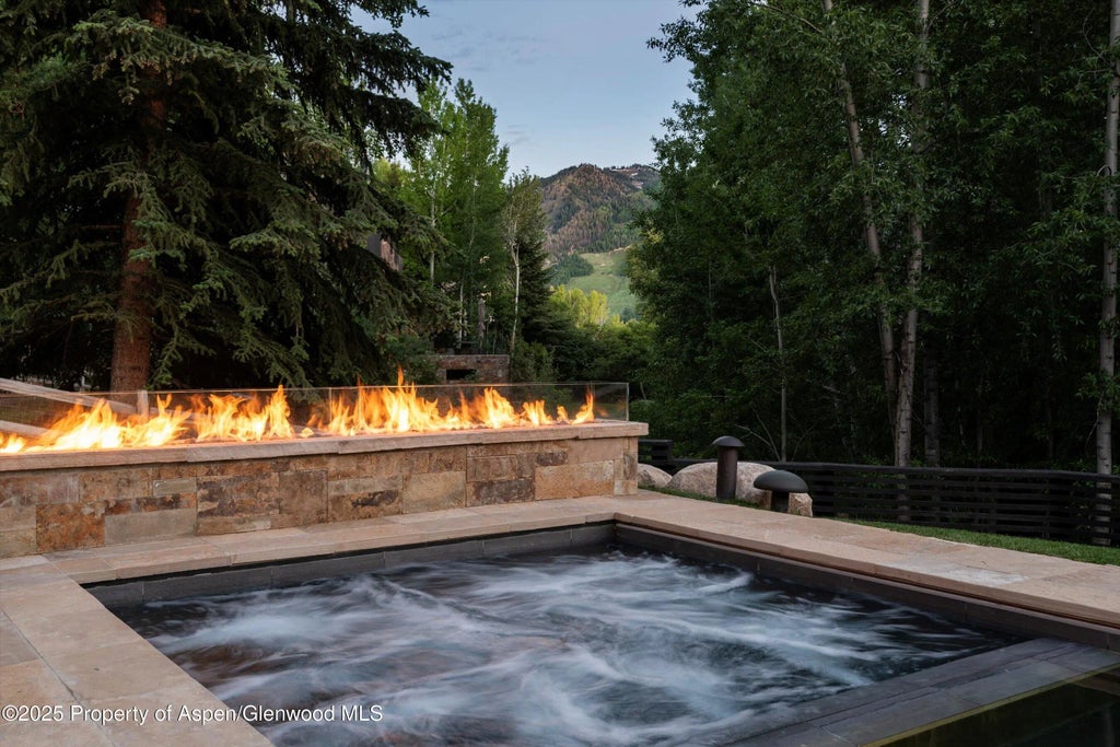 20 of 50 - 62 Bennett Court, Aspen, CO