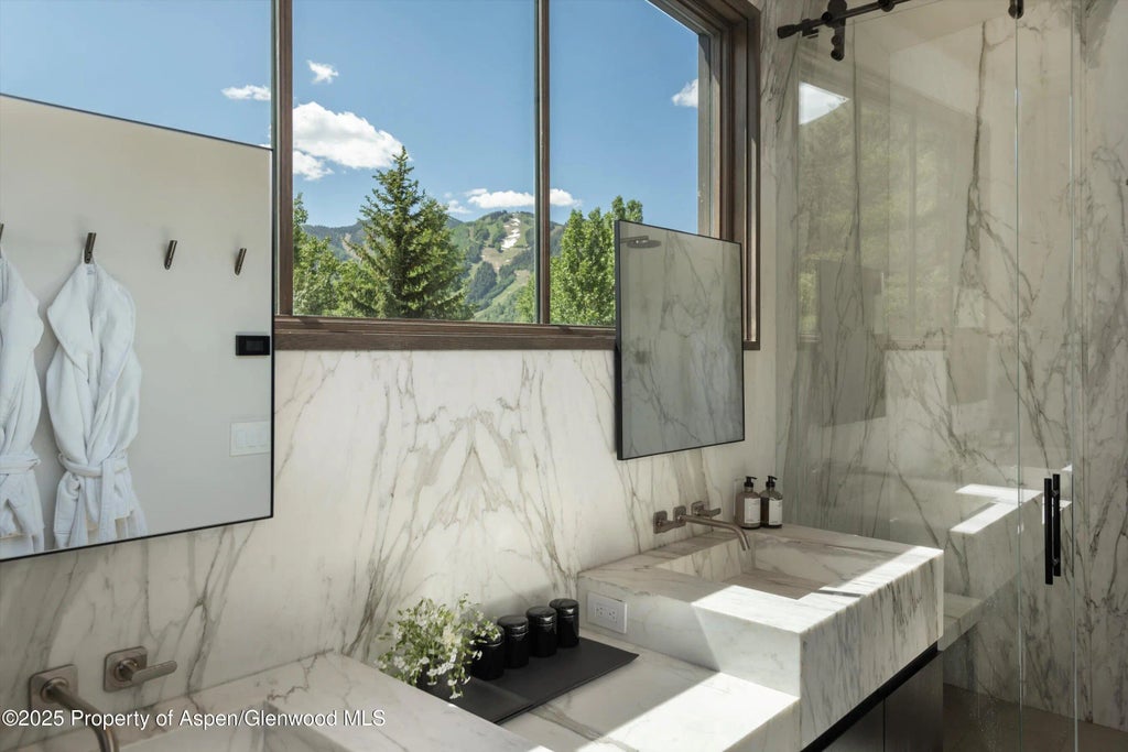 29 of 50 - 62 Bennett Court, Aspen, CO