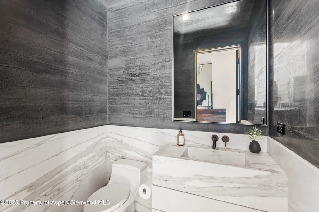 45 of 50 - 62 Bennett Court, Aspen, CO