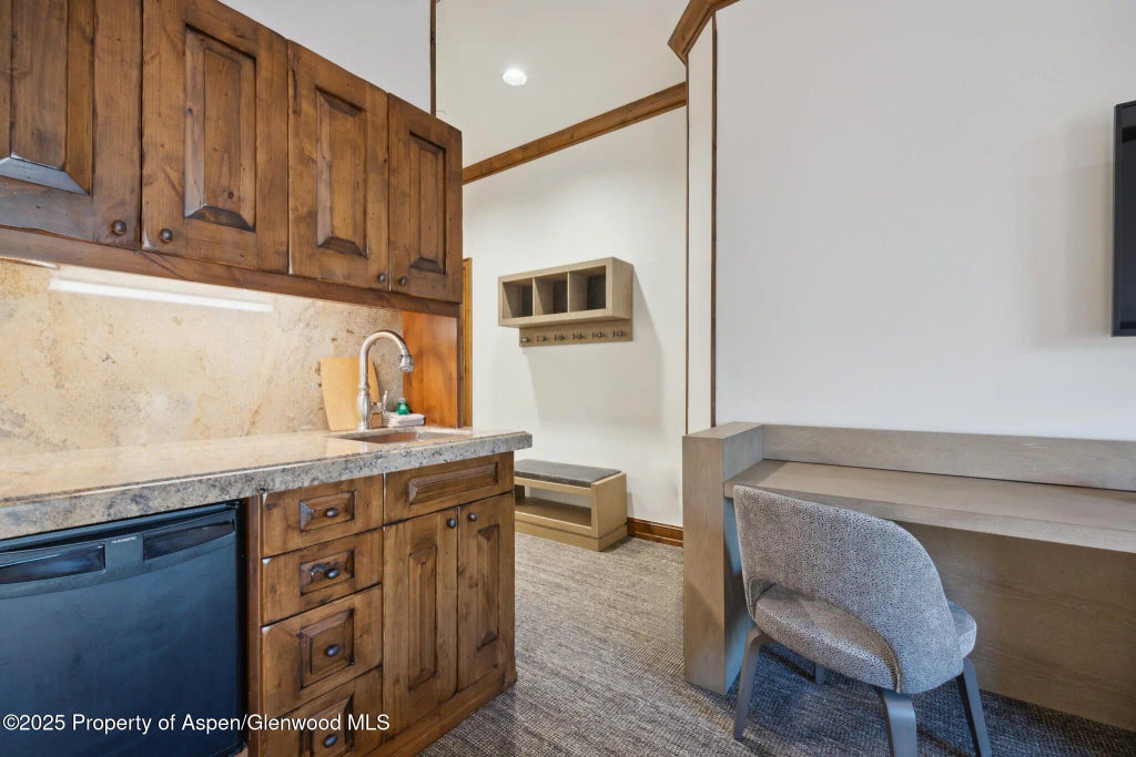 23 of 31 - 415 E Dean St., Unit 2, Week 31, Aspen, CO