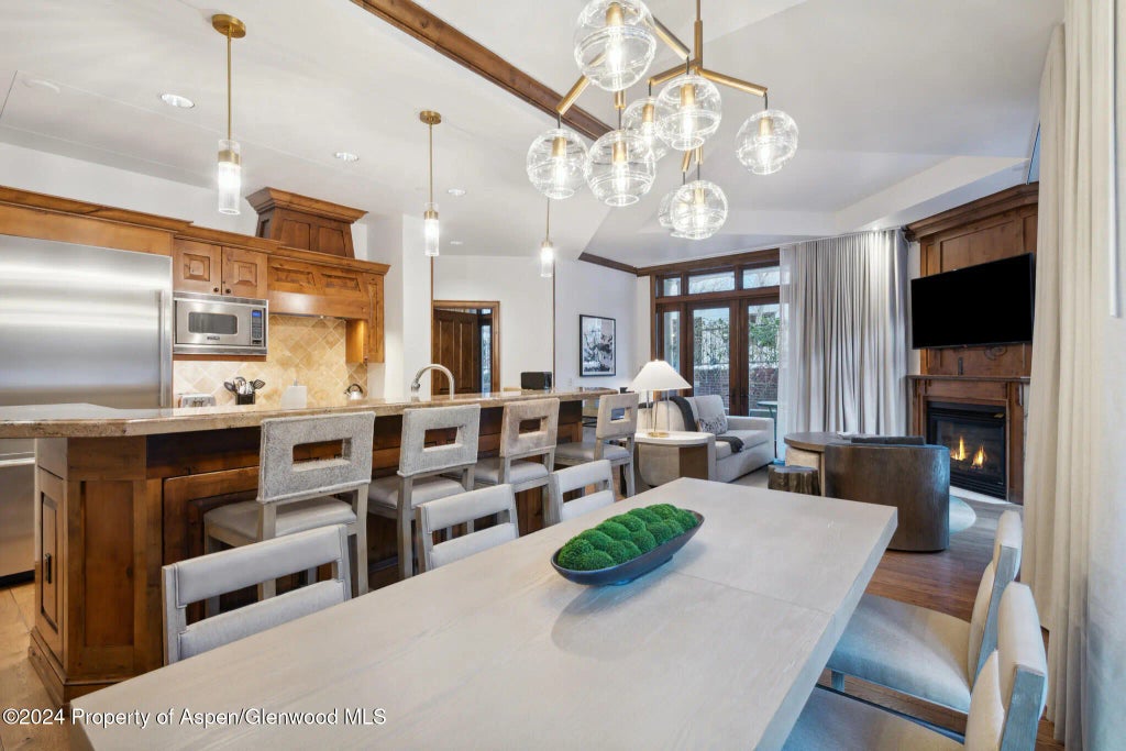 7 of 31 - 415 E Dean St., Unit 3 Week 11, Aspen, CO