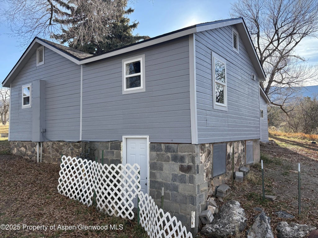 8 of 48 - 245 County Road 338, Parachute, CO