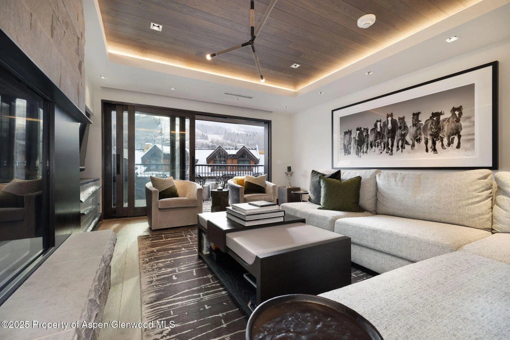 1 of 17 - 430 S Frontage Road Ru-205, Vail, CO