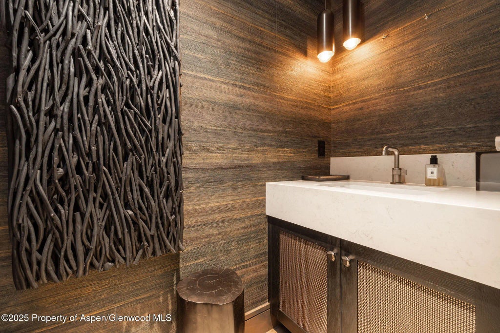 16 of 17 - 430 S Frontage Road Ru-205, Vail, CO