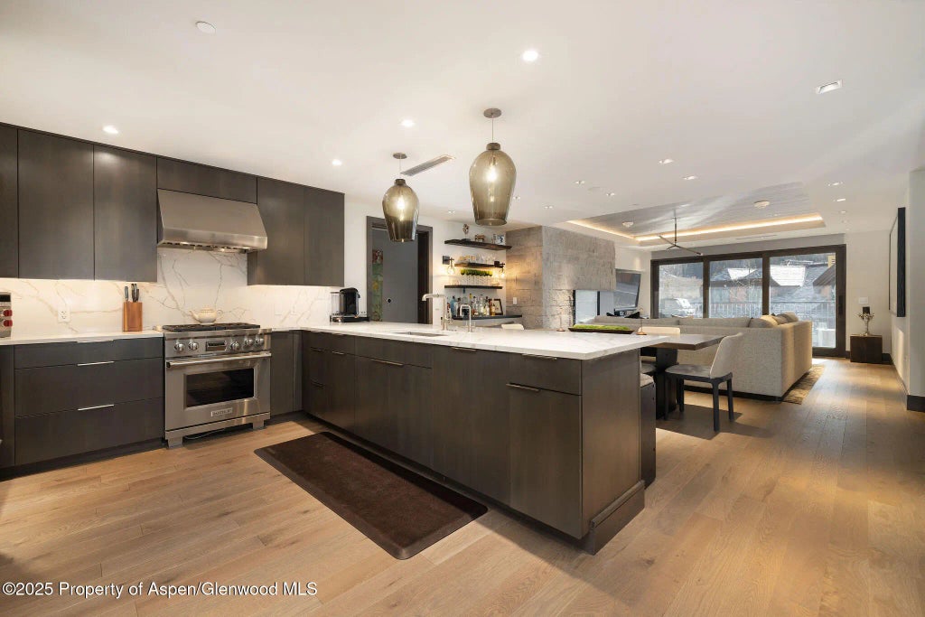 5 of 17 - 430 S Frontage Road Ru-205, Vail, CO