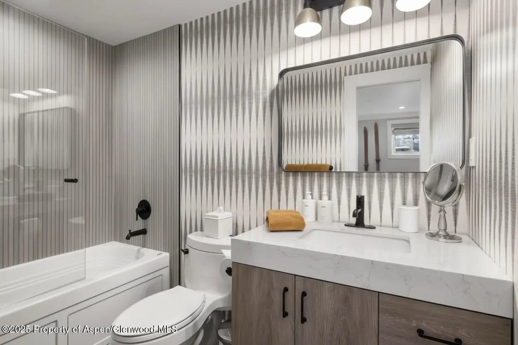 9 of 15 - 835 E Hyman Avenue Unit D, Aspen, CO