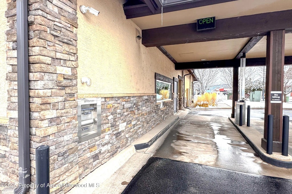 11 of 13 - 409 Dolores Way, Carbondale, CO