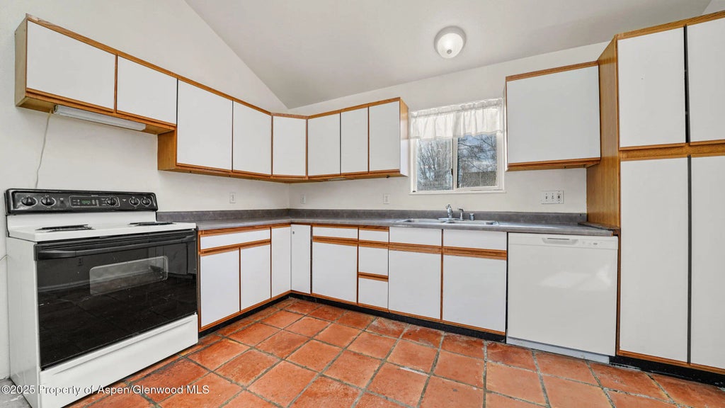 11 of 20 - 241 S Sycamore Street, Fruita, CO