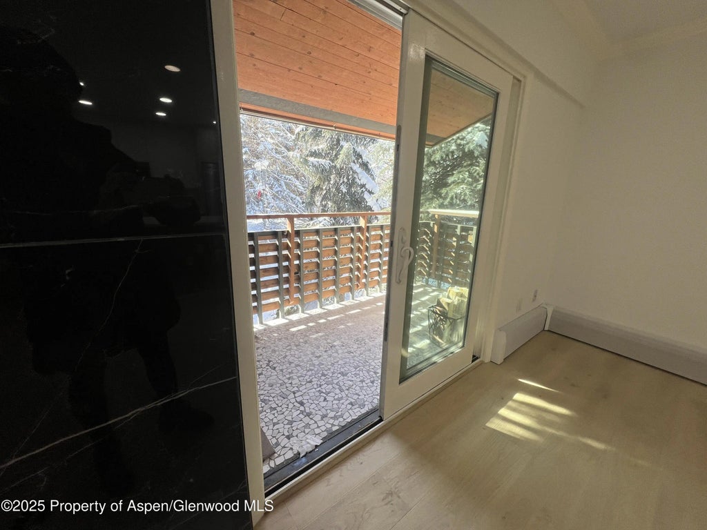 7 of 28 - 910 W Hallam Street 12, Aspen, CO