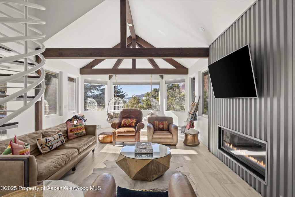 163 Castle Lane, Basalt