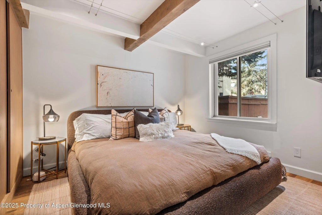 12 of 25 - 1024 E Cooper Avenue 1, Aspen, CO