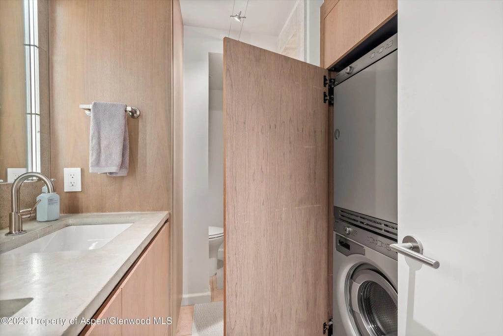 16 of 25 - 1024 E Cooper Avenue 1, Aspen, CO