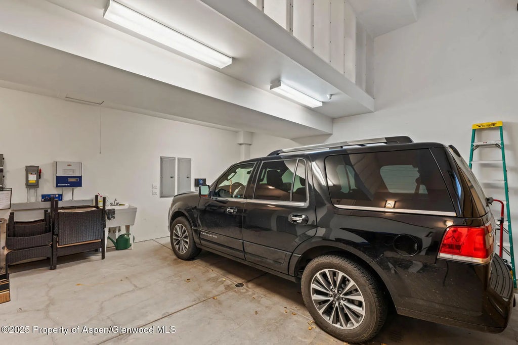 34 of 39 - 128 & 120 W Hillside Drive, Basalt, CO