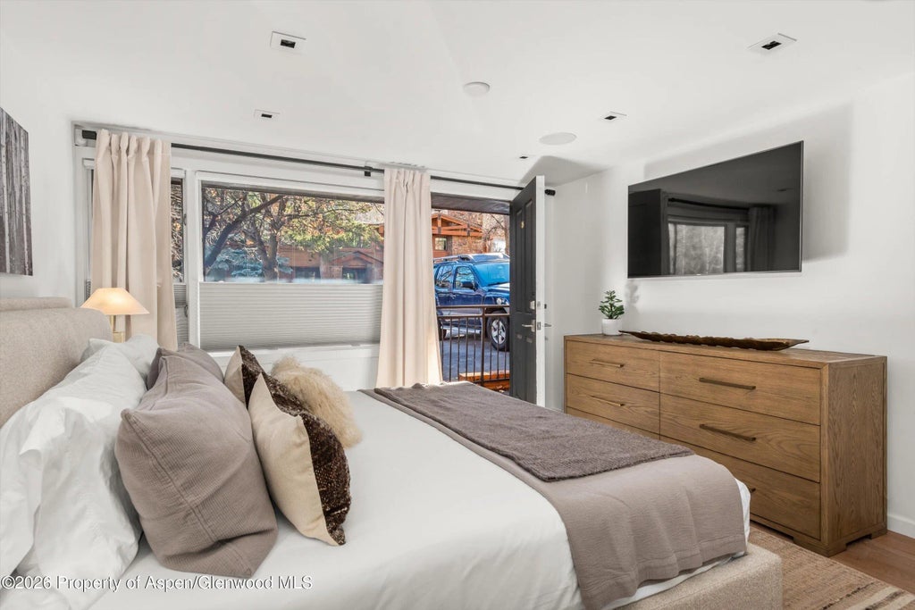 18 of 25 - 731 S Mill Street Unit 2d, Aspen, CO