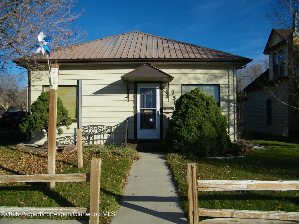 1 of 19 - 758 Railroad Avenue, Rifle, CO