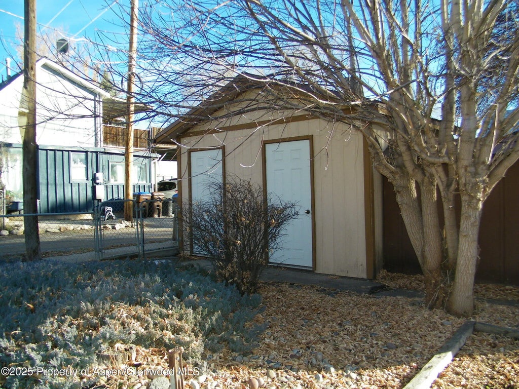 7 of 19 - 758 Railroad Avenue, Rifle, CO