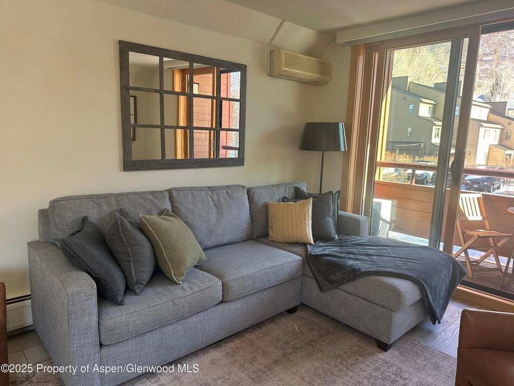 5 of 13 - 1136 Vine Street 1136, Aspen, CO