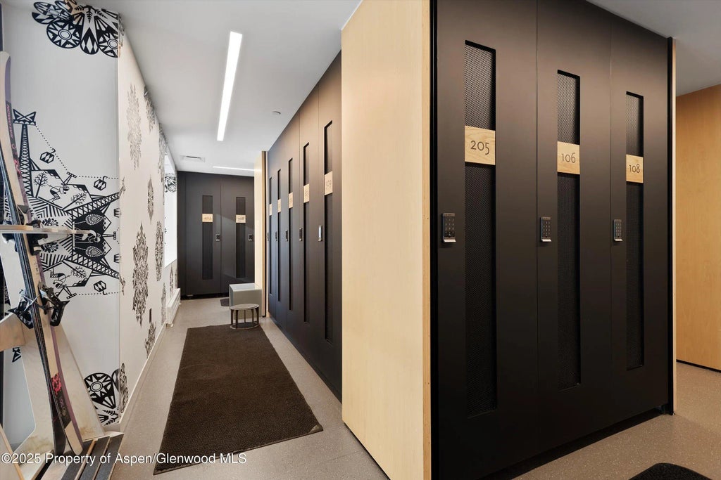 25 of 30 - 119 Wood Road 303, Snowmass Village, CO