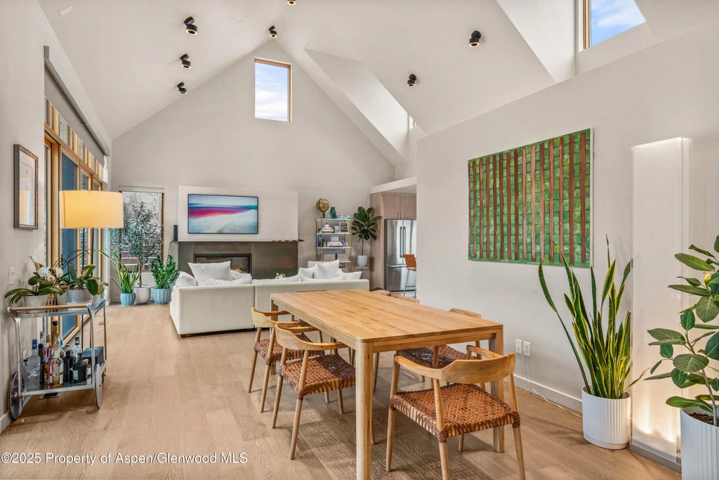 10 of 34 - 113 Valley Court, Basalt, CO