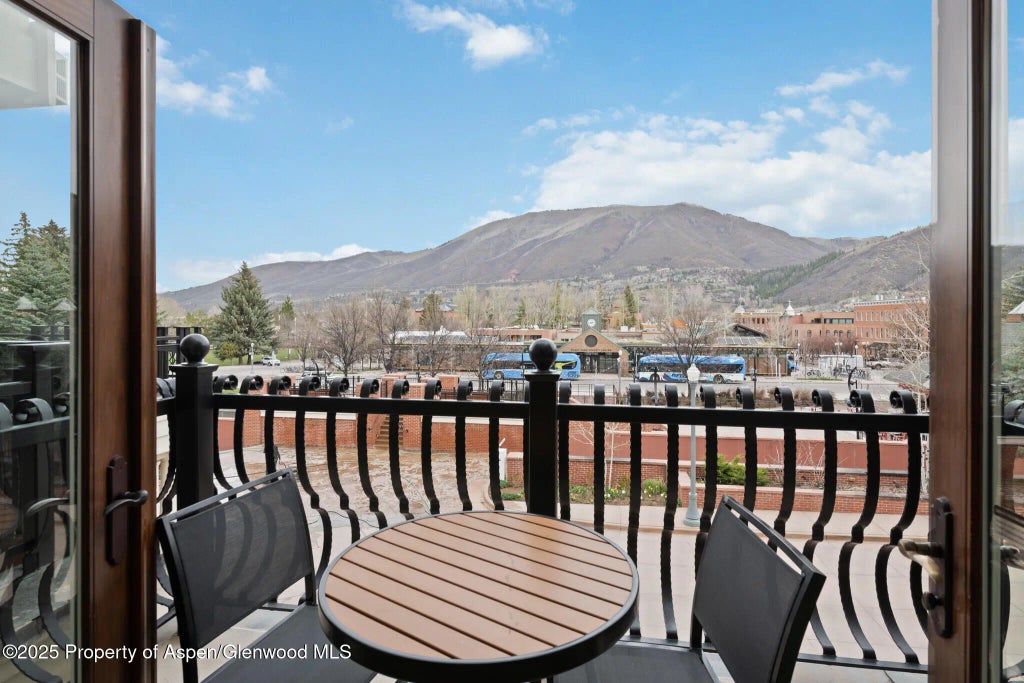 11 of 30 - 415 E Dean St., Unit 15, Week 33, Aspen, CO