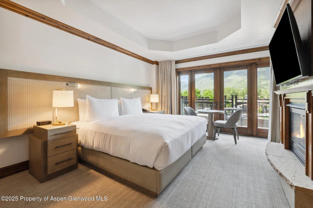 17 of 30 - 415 E Dean St., Unit 15, Week 33, Aspen, CO