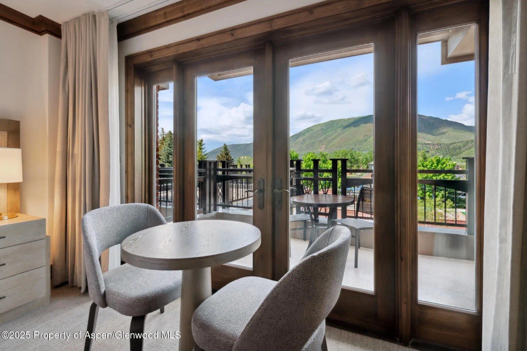 21 of 30 - 415 E Dean St., Unit 15, Week 33, Aspen, CO