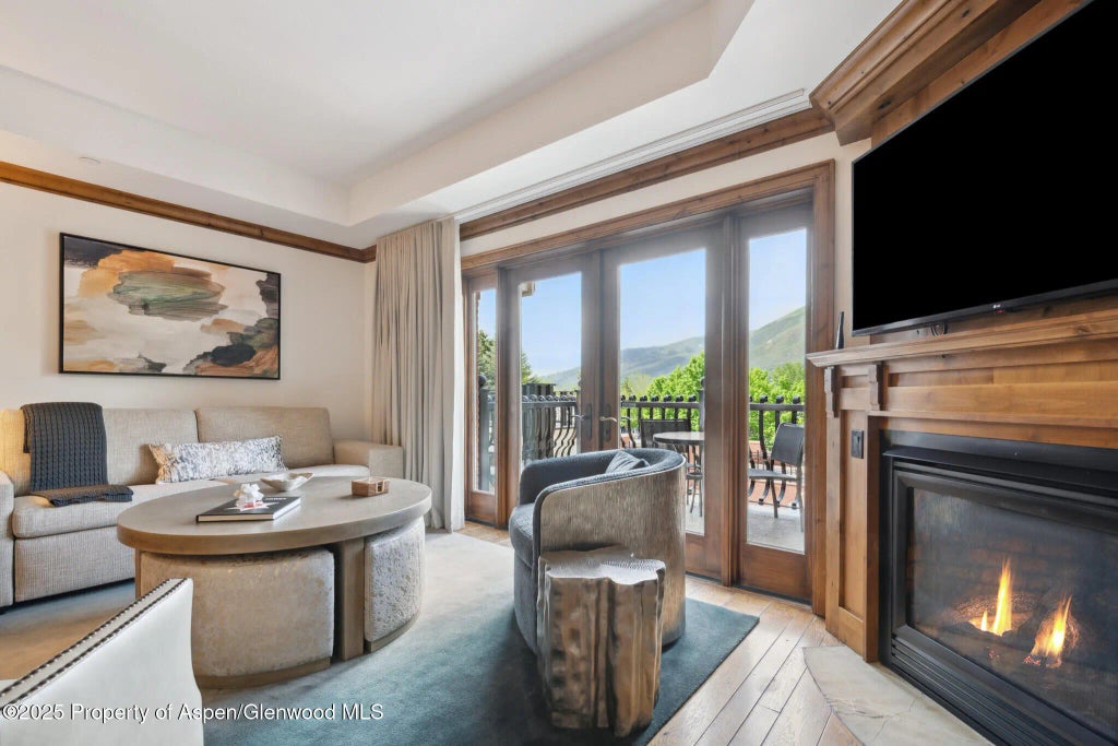 4 of 30 - 415 E Dean St., Unit 15, Week 33, Aspen, CO