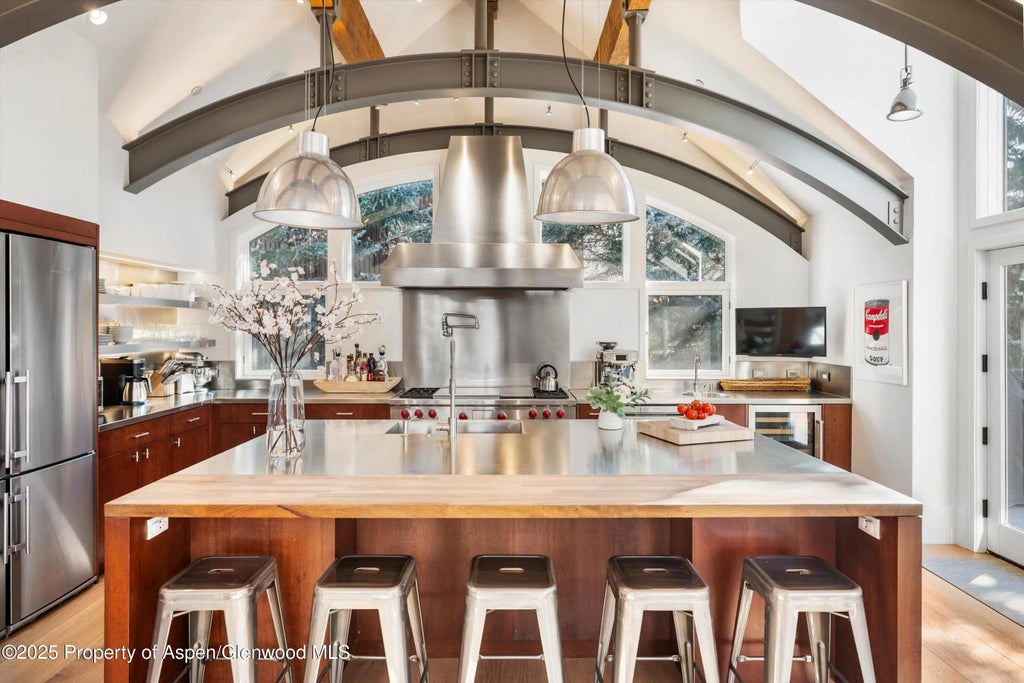 19 of 60 - 63 Smuggler Grove, Aspen, CO