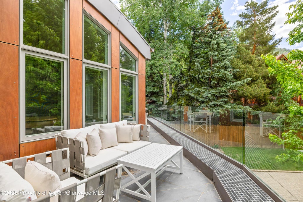 25 of 60 - 63 Smuggler Grove, Aspen, CO