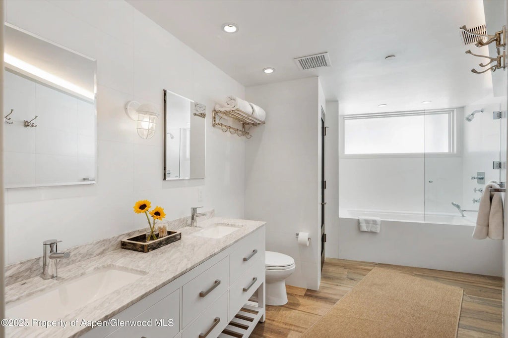 34 of 60 - 63 Smuggler Grove, Aspen, CO