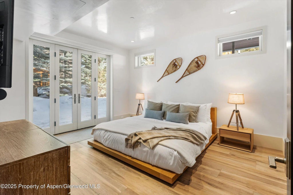 35 of 60 - 63 Smuggler Grove, Aspen, CO