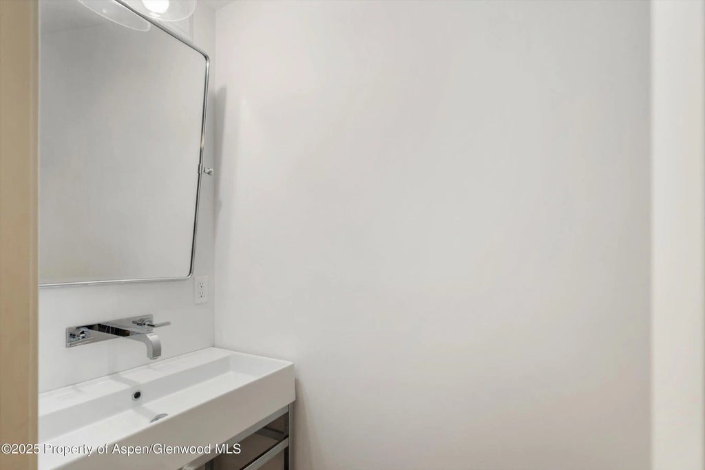 43 of 60 - 63 Smuggler Grove, Aspen, CO