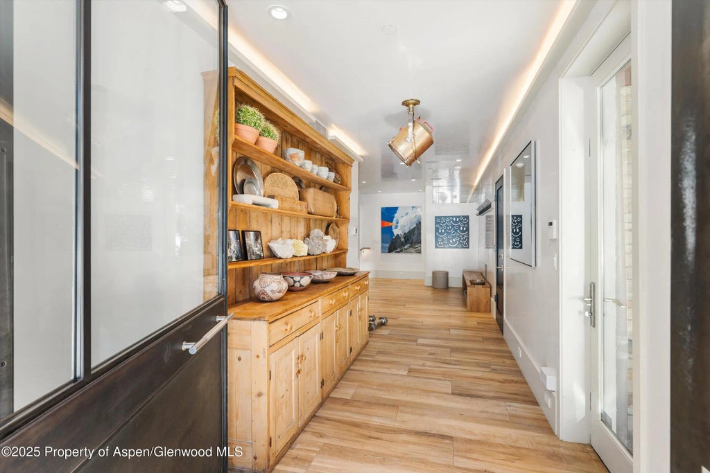 49 of 60 - 63 Smuggler Grove, Aspen, CO