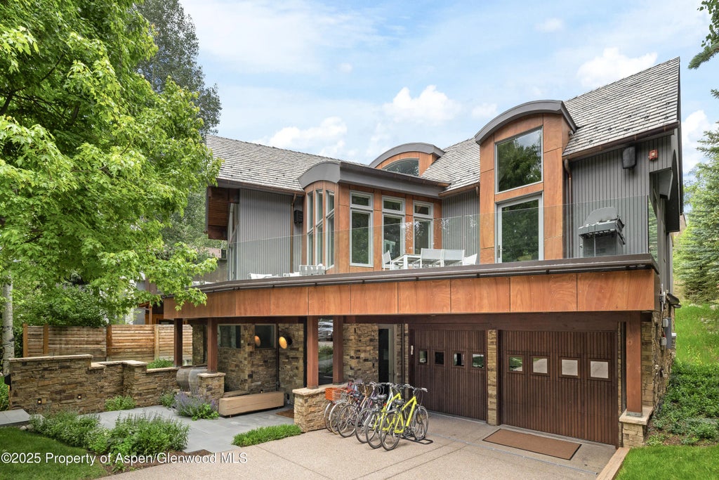 52 of 60 - 63 Smuggler Grove, Aspen, CO