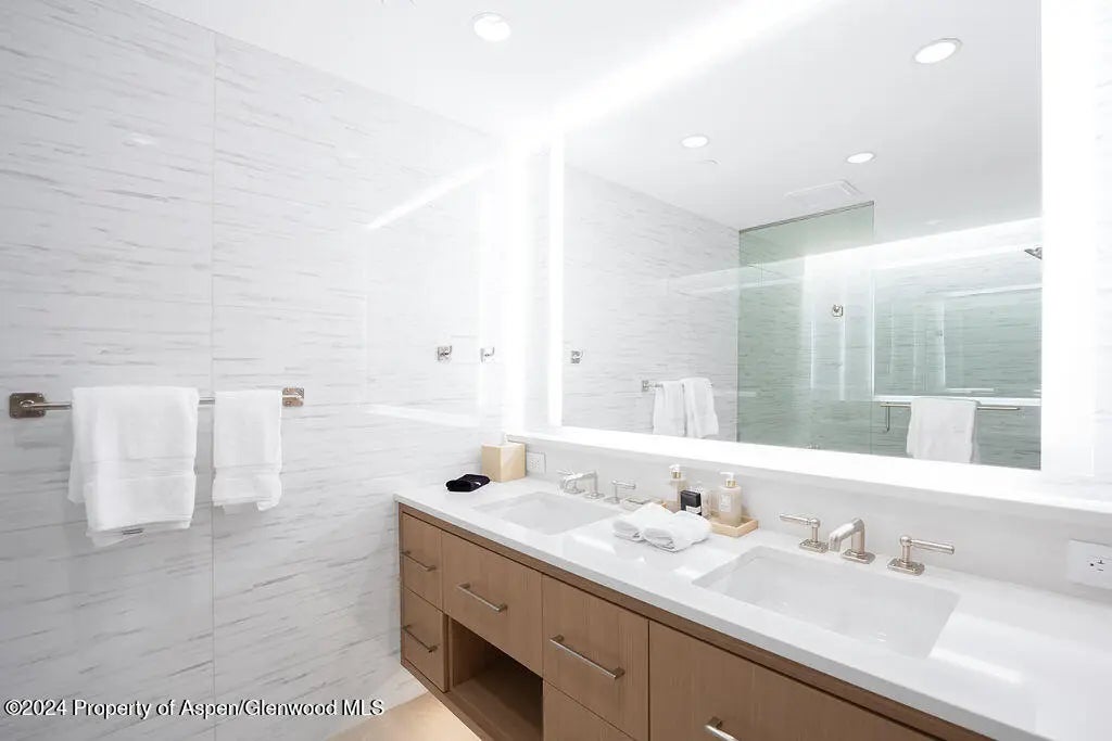 11 of 19 - 130 Wood Road 464, Snowmass Village, CO