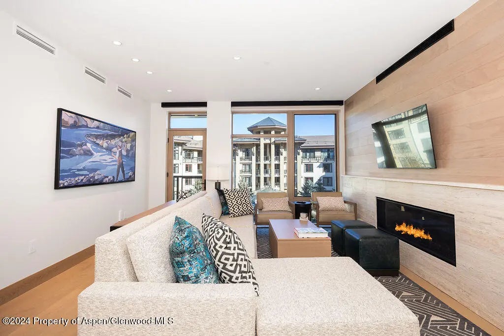 7 of 16 - 130 Wood Road 460-462, Snowmass Village, CO