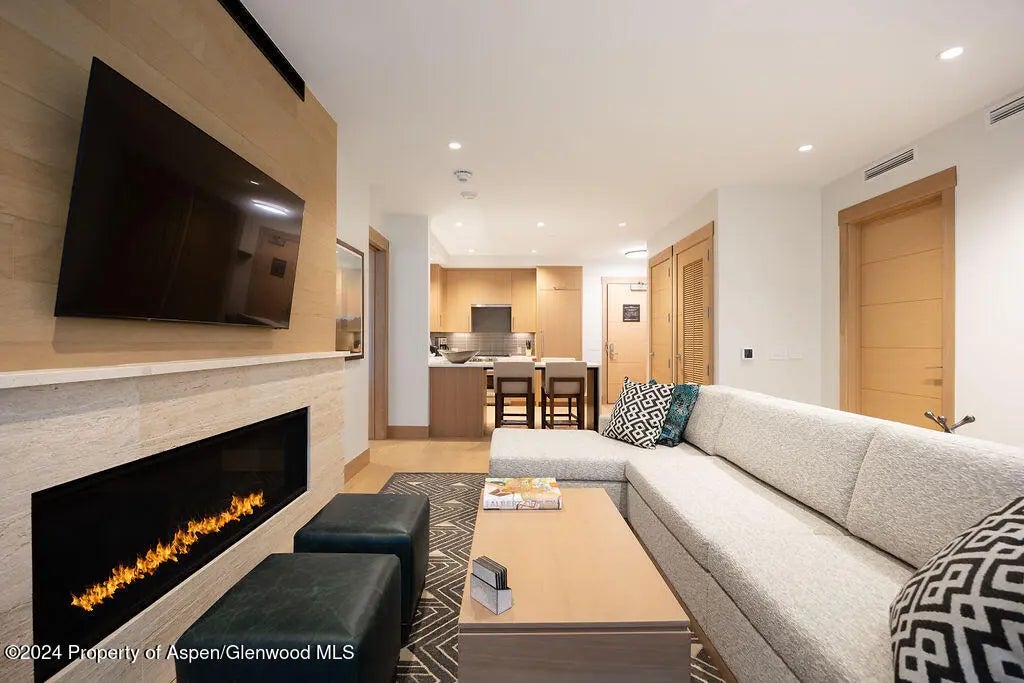 8 of 16 - 130 Wood Road 460-462, Snowmass Village, CO