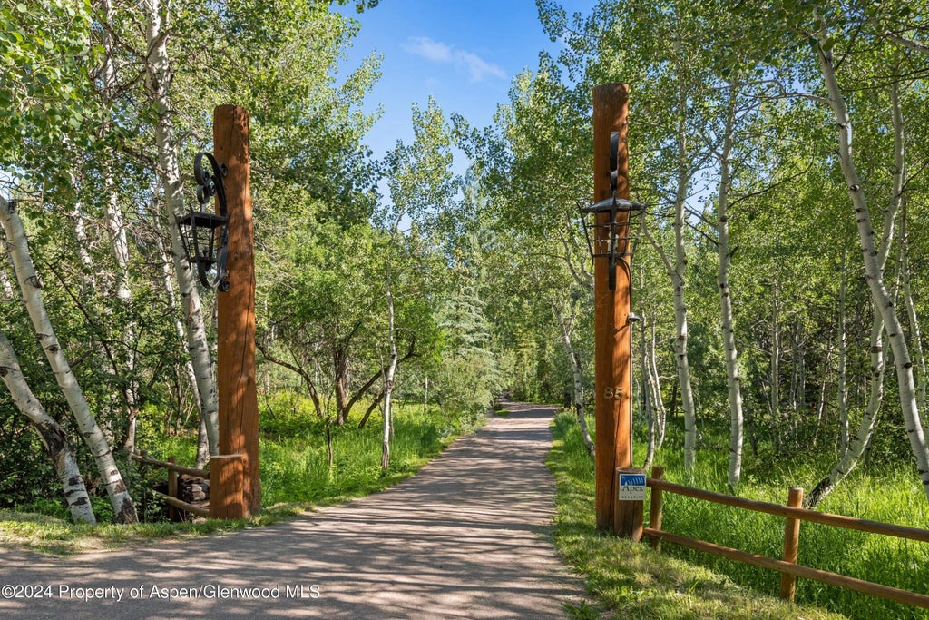 4 of 10 - 75 Glen Garry Drive, Aspen, CO