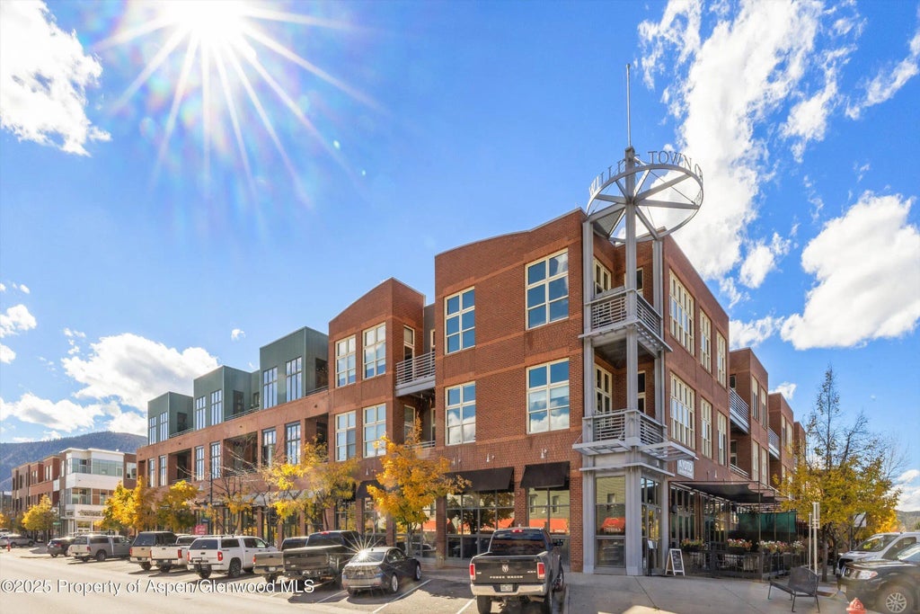 1 of 17 - 231 Robinson Street 302, Basalt, CO