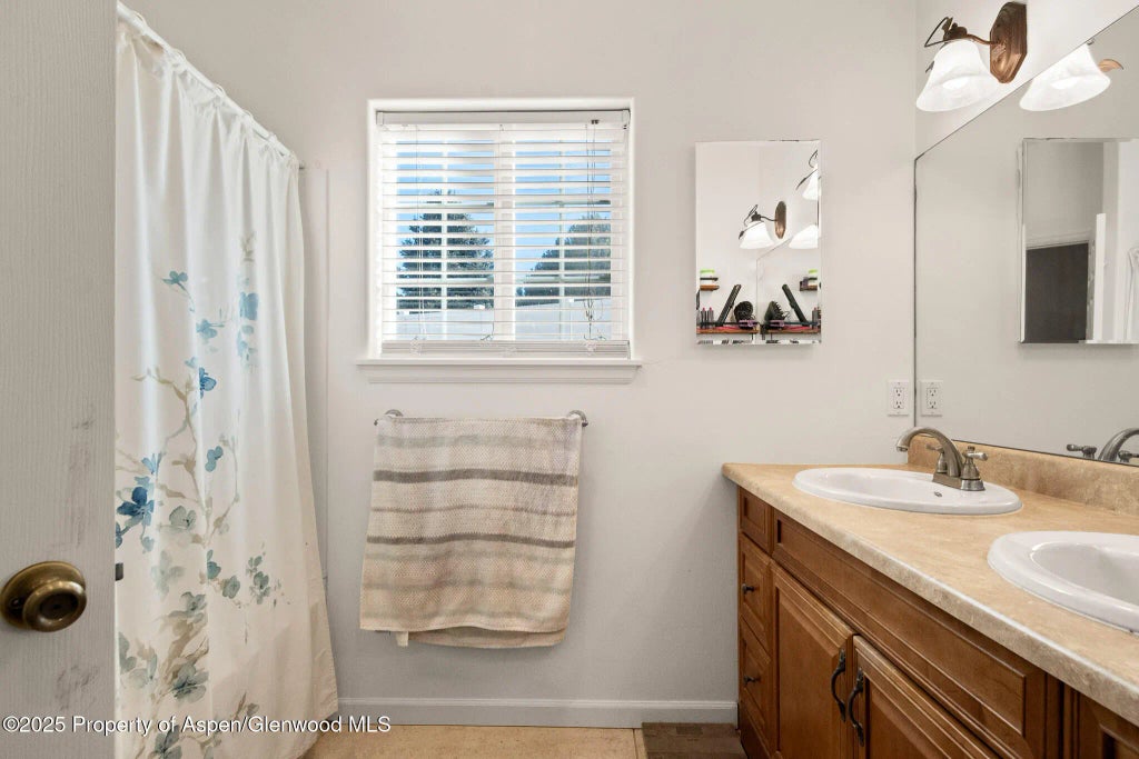 16 of 22 - 42 Eagle Court, Parachute, CO