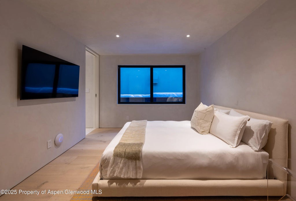 24 of 38 - 609 W Francis Street, Aspen, CO