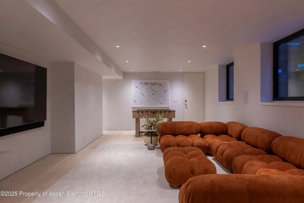 32 of 38 - 609 W Francis Street, Aspen, CO