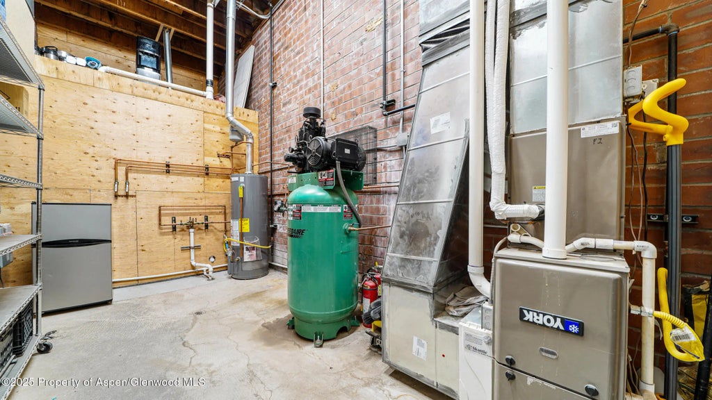 13 of 25 - 258 S Railroad Avenue, Parachute, CO