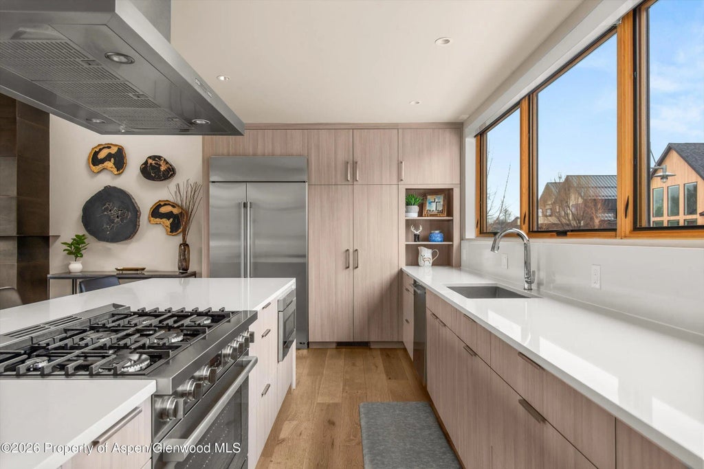 9 of 26 - 129 Valley Court, Basalt, CO