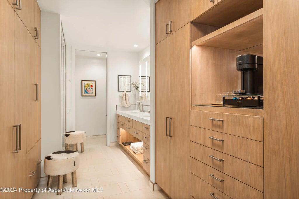 23 of 38 - 927 E Durant Avenue 3, Aspen, CO